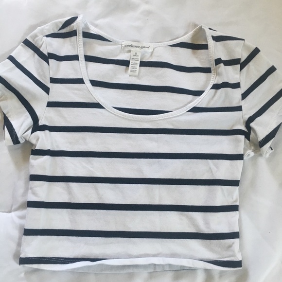 Tops - Stripes crop top🐼